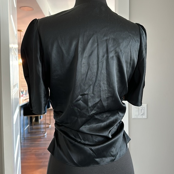 Classy and Flawless Silk FRAME Blouse Sz XS - Picture 11 of 11